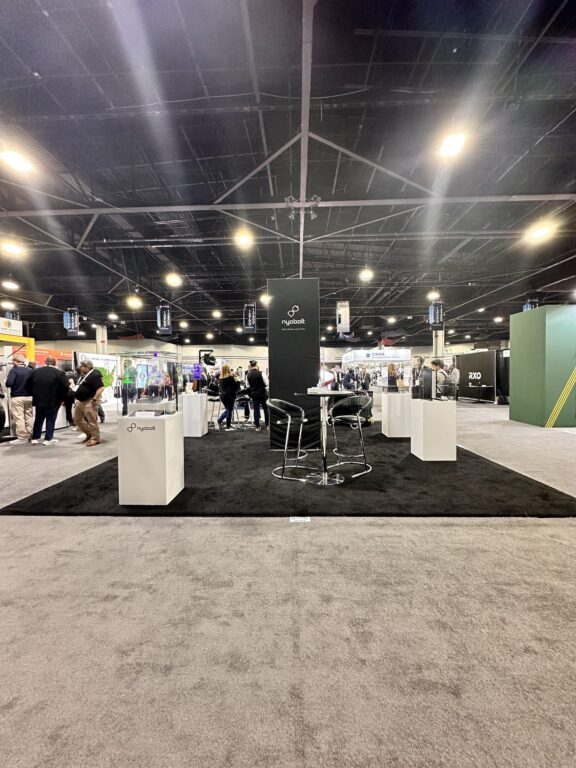 Nyobolt – 10×10 Trade Show Booth