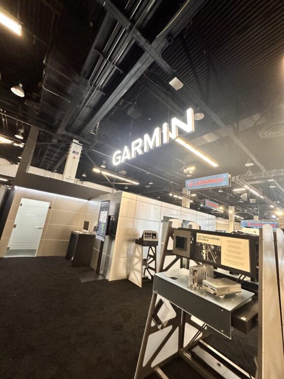 Garmin – Trade Show Booth