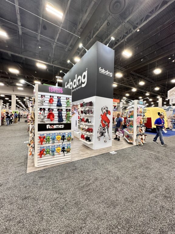 Fabdog – 20×20 Trade Show Booth