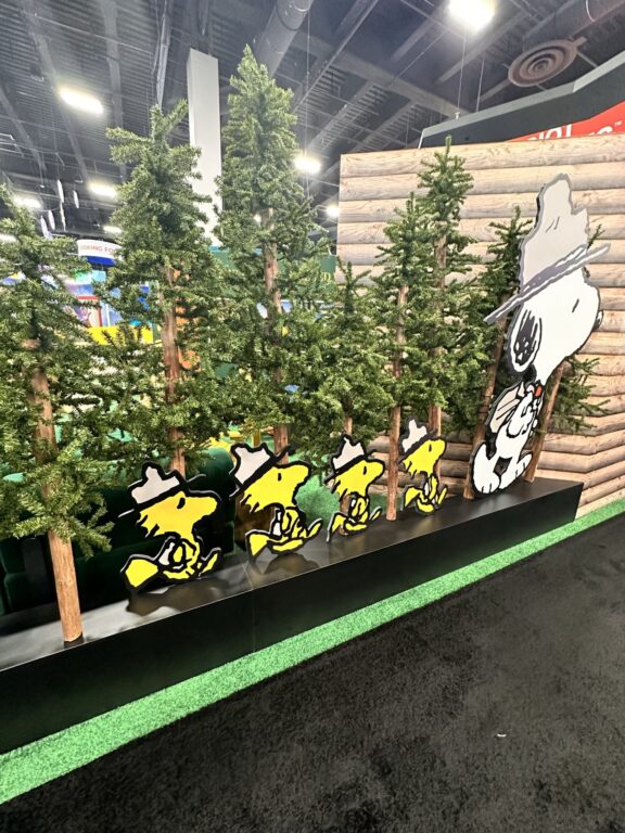 Peanuts – Trade Show Booth