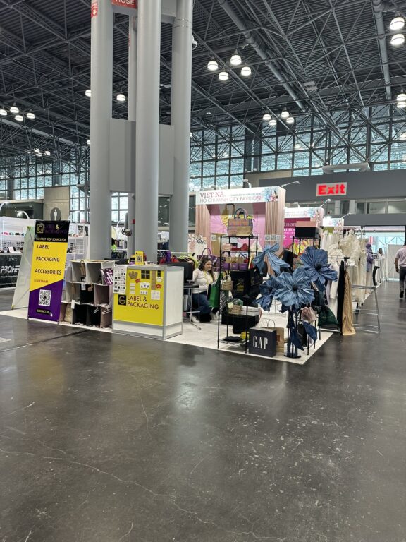 Viet Na – 10×10 Trade Show Booth
