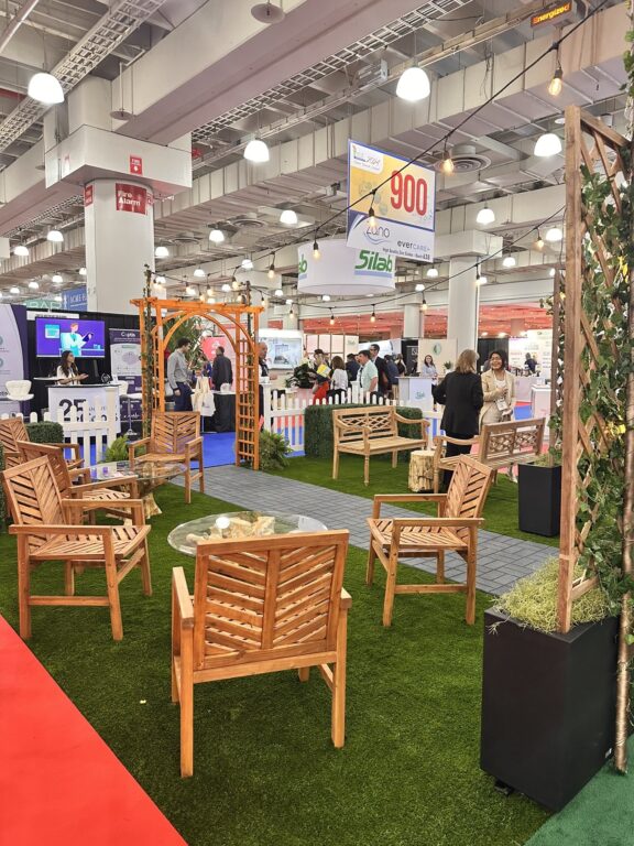 Wooden Garden – Trade Show Booth